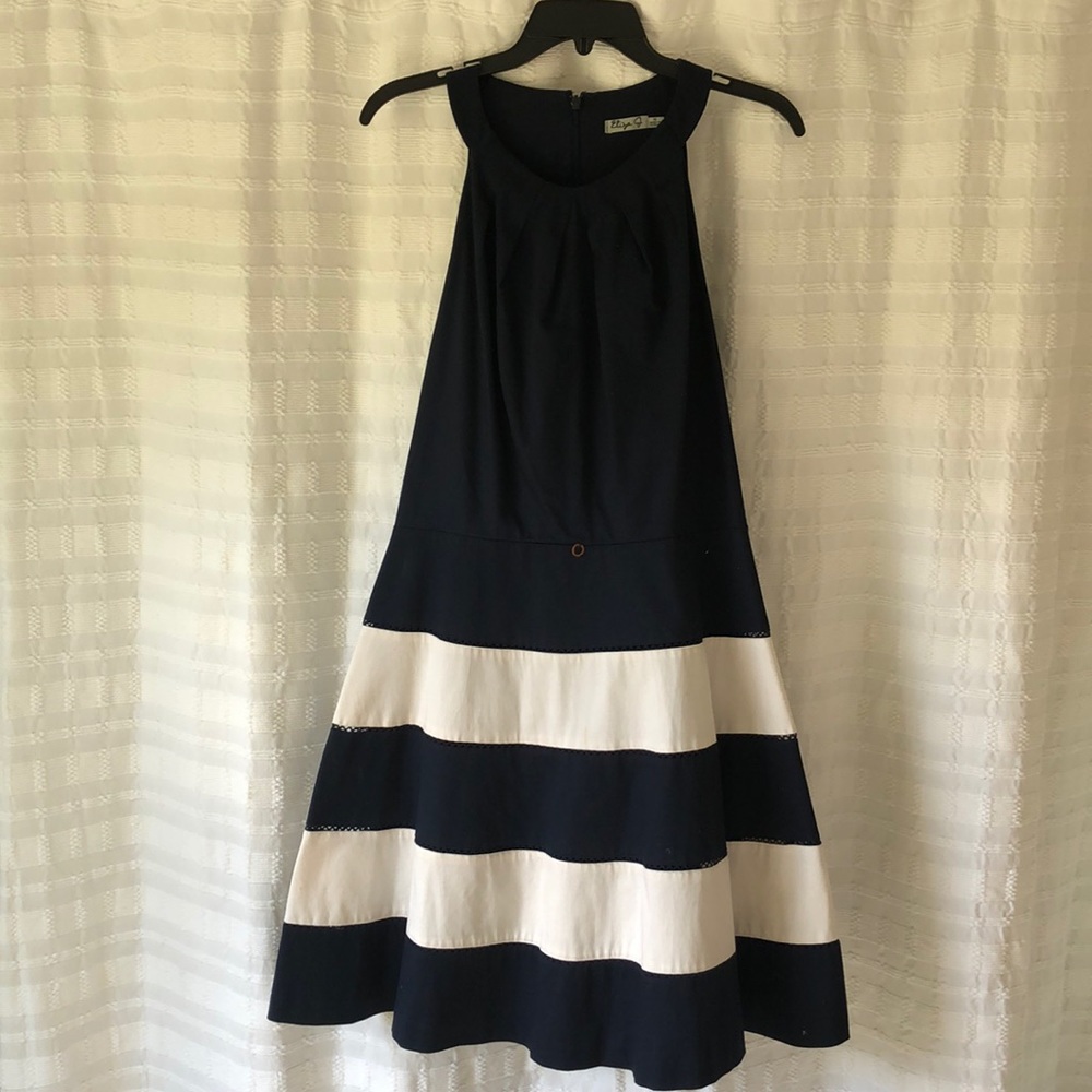 Eliza J navy and white dress.